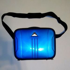 Triforce travel case